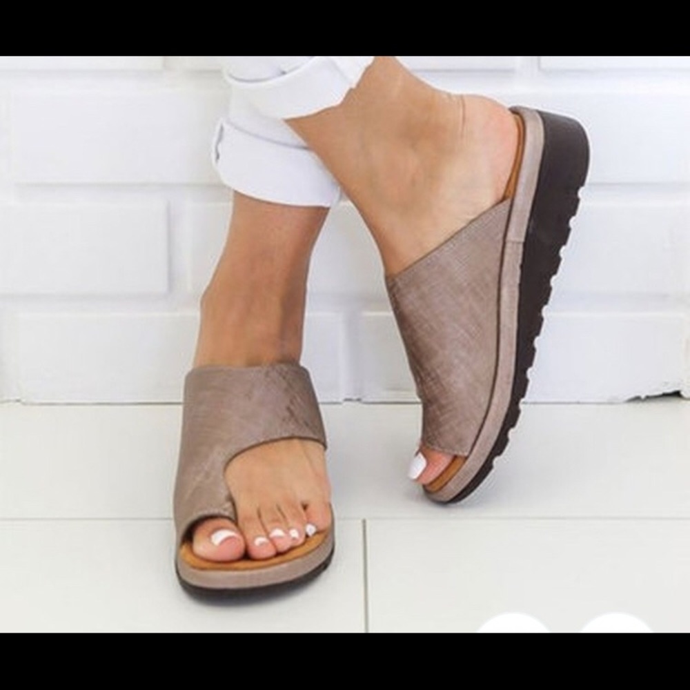 Woman sandals